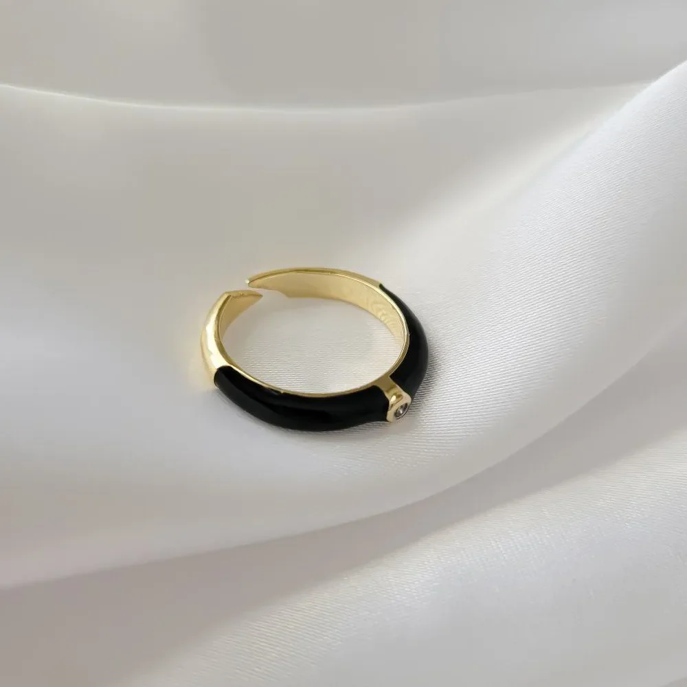 7/$35 Gold and Black Enamel Statement Ring Rhinestone Minimalist Ring - Picture 4 of 8